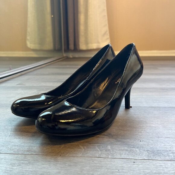 Classified Black Patent Heels – Size 8 - Picture 4 of 5